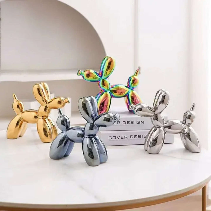 Escultura Cachorro de Balão Decorativo Painel Services varios modelos sobre a mesa